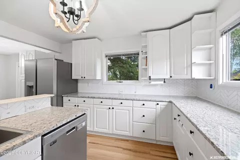 Kitchen - 6224 Geronimo Cir, Anchorage, AK 99504 photo 2 of 6