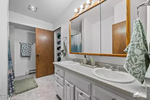 Bath - 10845 Anvik Cir, Eagle River, AK 99577 photo 1 of 3