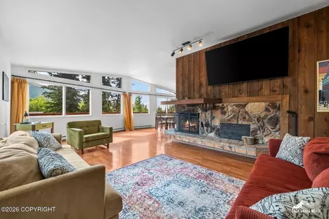 Living - 10845 Anvik Cir, Eagle River, AK 99577 photo 2 of 6