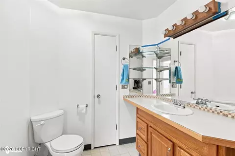 Bath - 5929 E 21st Ave, Anchorage, AK 99504 photo 2 of 4