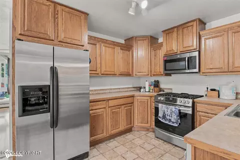 Kitchen - 5929 E 21st Ave, Anchorage, AK 99504 photo 2 of 2