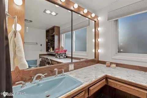 Bath - 5929 E 21st Ave, Anchorage, AK 99504 photo 3 of 4