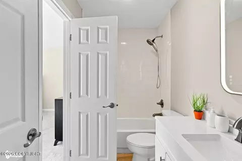 Bath - 9916 Afognak Cir, Eagle River, AK 99577 photo 2 of 7