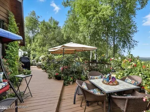Exterior - 19712 Belduque Ct, Chugiak, AK 99567 photo 4 of 19