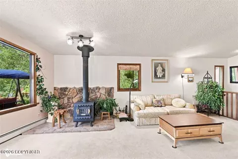 Living - 19712 Belduque Ct, Chugiak, AK 99567 photo 3 of 5