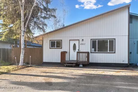 4932 Drake St, Fairbanks, AK 99709