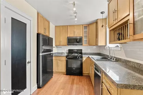 Kitchen - 7716 Chaimi Loop, Anchorage, AK 99504 photo 2 of 4