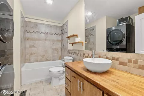 Bath - 7716 Chaimi Loop, Anchorage, AK 99504 photo 1 of 2