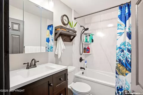 Bath - 18417 Citation Rd, Eagle River, AK 99577 photo 1 of 2
