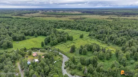 11133 E Little Rd, Trapper Creek, AK 99683