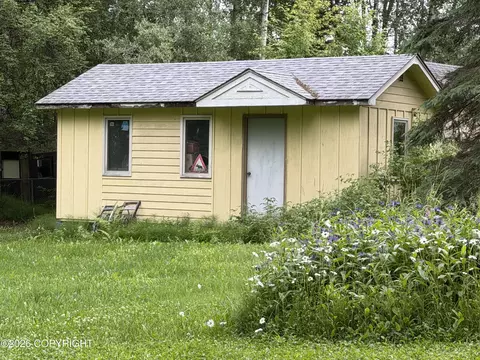 Exterior - 3225 Baxter Rd, Anchorage, AK 99504 photo 4 of 5