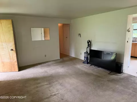 Living - 3225 Baxter Rd, Anchorage, AK 99504 photo 3 of 5