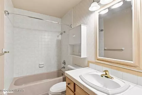 Bath - 7854 Highlander Dr, Anchorage, AK 99518 photo 4 of 4