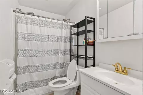 Bath - 4930 E 5th Ave, Anchorage, AK 99508 photo 2 of 2