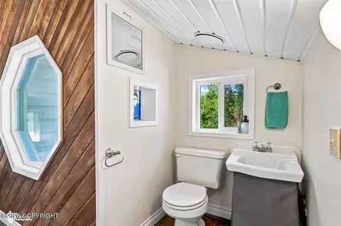 Bath - 18306 Birchtree St, Chugiak, AK 99567 photo 3 of 3