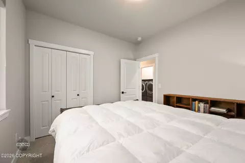Bedroom - 27615 Eagle River Rd, Eagle River, AK 99577 photo 6 of 8