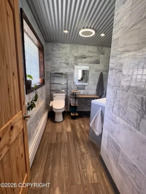 Bath - 11541 Lower Sunny Cir, Eagle River, AK 99577 photo 2 of 4