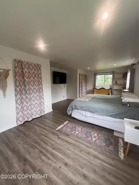 Bedroom - 11541 Lower Sunny Cir, Eagle River, AK 99577 photo 3 of 6