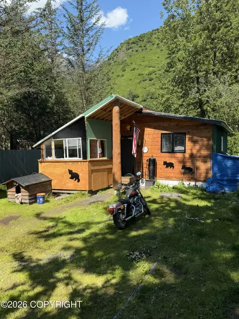 141 Gulkana St, Valdez, AK 99686