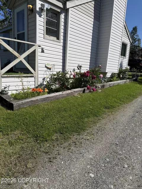 11437 Echo St, Eagle River, AK 99577 photo 2