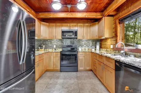 Kitchen - 17340 Monte Rd, Eagle River, AK 99577 photo 3 of 5
