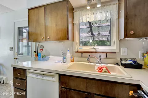 Kitchen - 7657 E 20th Ave, Anchorage, AK 99504 photo 5 of 5