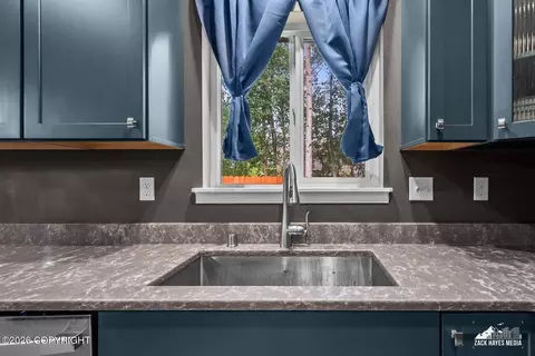 Kitchen - 1554 E Hidden Ranch Loop, Palmer, AK 99645 photo 6 of 7