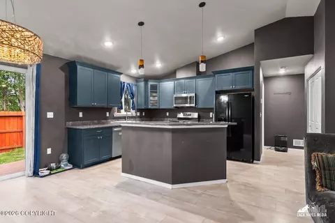 Kitchen - 1554 E Hidden Ranch Loop, Palmer, AK 99645 photo 2 of 7