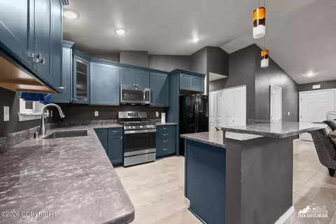 Kitchen - 1554 E Hidden Ranch Loop, Palmer, AK 99645 photo 3 of 7