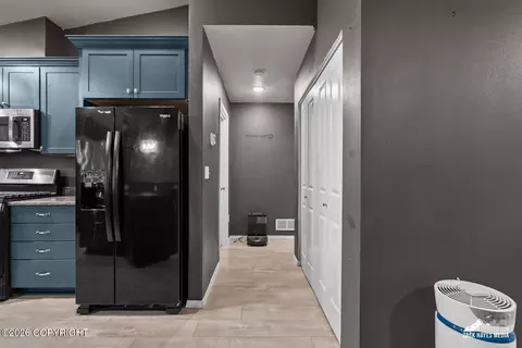 Entry Way - 1554 E Hidden Ranch Loop, Palmer, AK 99645 photo 2 of 2