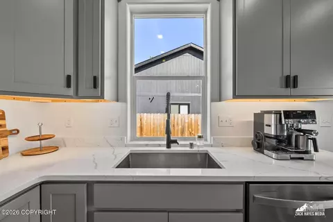 Kitchen - 1160 E Mountain Peak Loop, Palmer, AK 99645 photo 7 of 9
