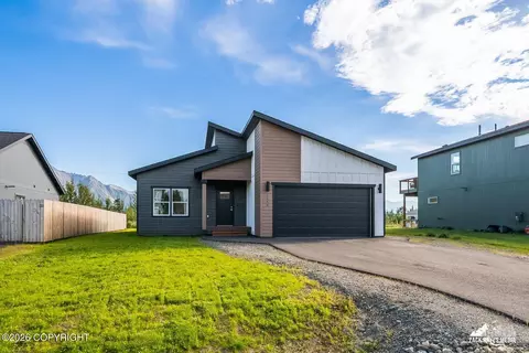 Exterior - 1160 E Mountain Peak Loop, Palmer, AK 99645 photo 8 of 9