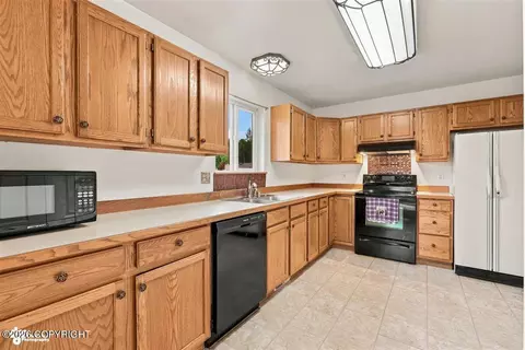 Kitchen - 3906 Image Dr, Anchorage, AK 99504 photo 1 of 2