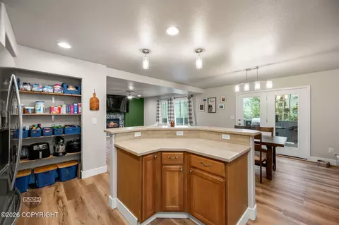 Kitchen - 20832 Icefall Dr, Eagle River, AK 99577 photo 4 of 5