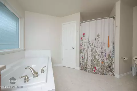 Bath - 20832 Icefall Dr, Eagle River, AK 99577 photo 2 of 6