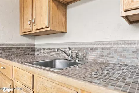 Kitchen - 32545 Eagle Vista Dr, Eagle River, AK 99577 photo 1 of 4