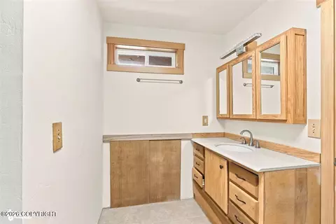 Bath - 32545 Eagle Vista Dr, Eagle River, AK 99577 photo 5 of 6