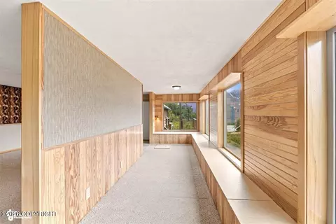 Entry Way - 32545 Eagle Vista Dr, Eagle River, AK 99577 photo 2 of 5