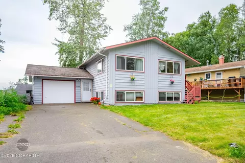 890 Lancaster Dr, Anchorage, AK 99503