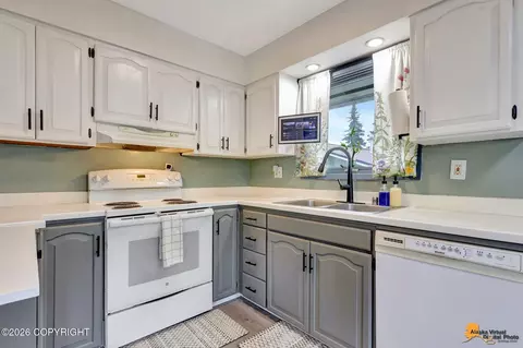 Kitchen - 4931 E 5th Ave, Anchorage, AK 99508 photo 1 of 2