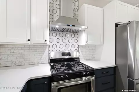 Kitchen - 19650 S Montague Loop, Eagle River, AK 99577 photo 2 of 2