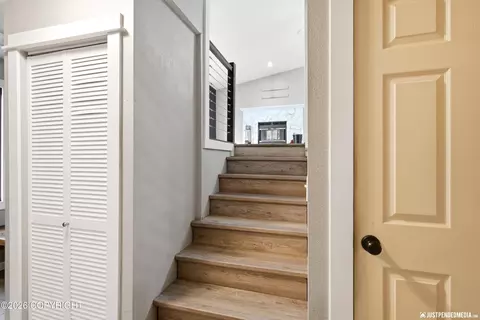 Entry Way - 19650 S Montague Loop, Eagle River, AK 99577 photo 2 of 5