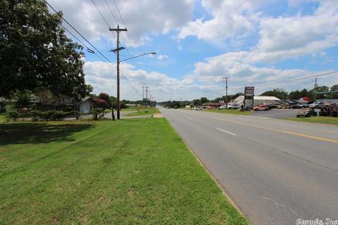 2365 E Oak St, Conway, AR 72032 photo 4