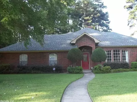 905 Fairway Dr, Pine Bluff, AR 71603 photo 1