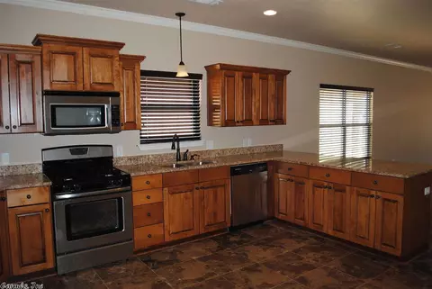 2807 Arbors Cir, Bryant, AR 72022 photo 9