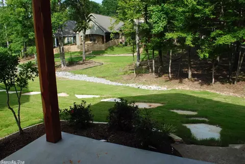 2807 Arbors Cir, Bryant, AR 72022 photo 2