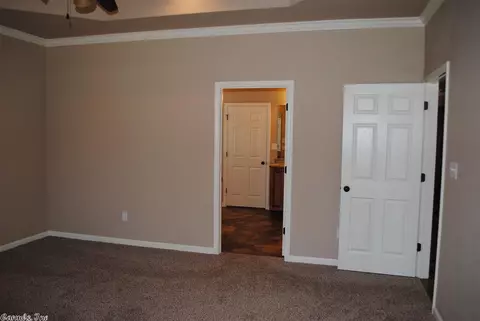 2807 Arbors Cir, Bryant, AR 72022 photo 11