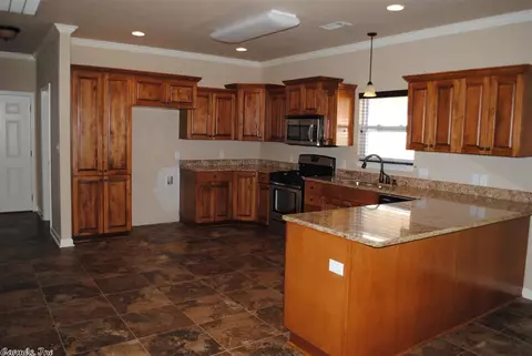 2807 Arbors Cir, Bryant, AR 72022 photo 6