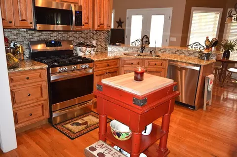 103 Whitman, Dexter, MO 63841 photo 8