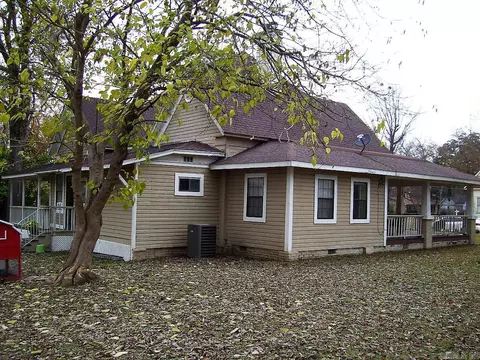 671 N Park Ave, Ashdown, AR 71822 photo 4